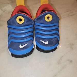 Nike Dynamo Go Kids Blue and Red Slip-On Sneakers with Yellow Pull Tabs